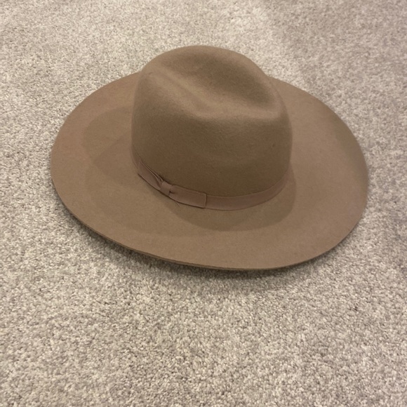 Express hat - Picture 1 of 7